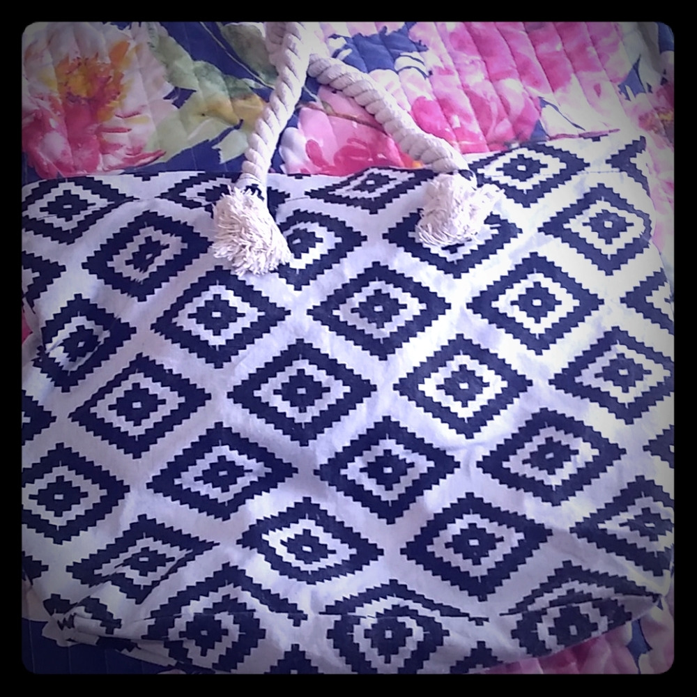 Tote bag